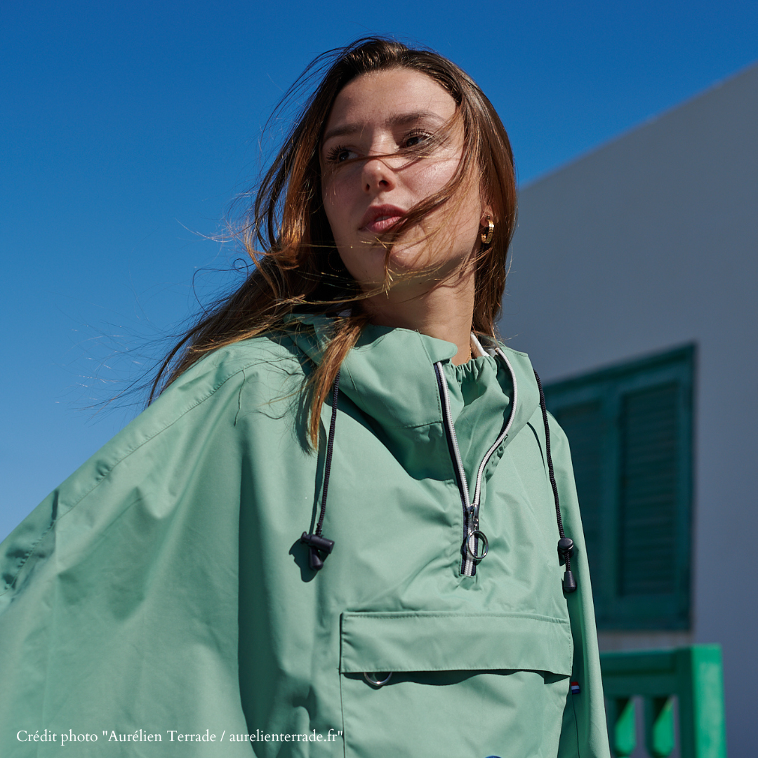 cape de pluie le temps des grenouille